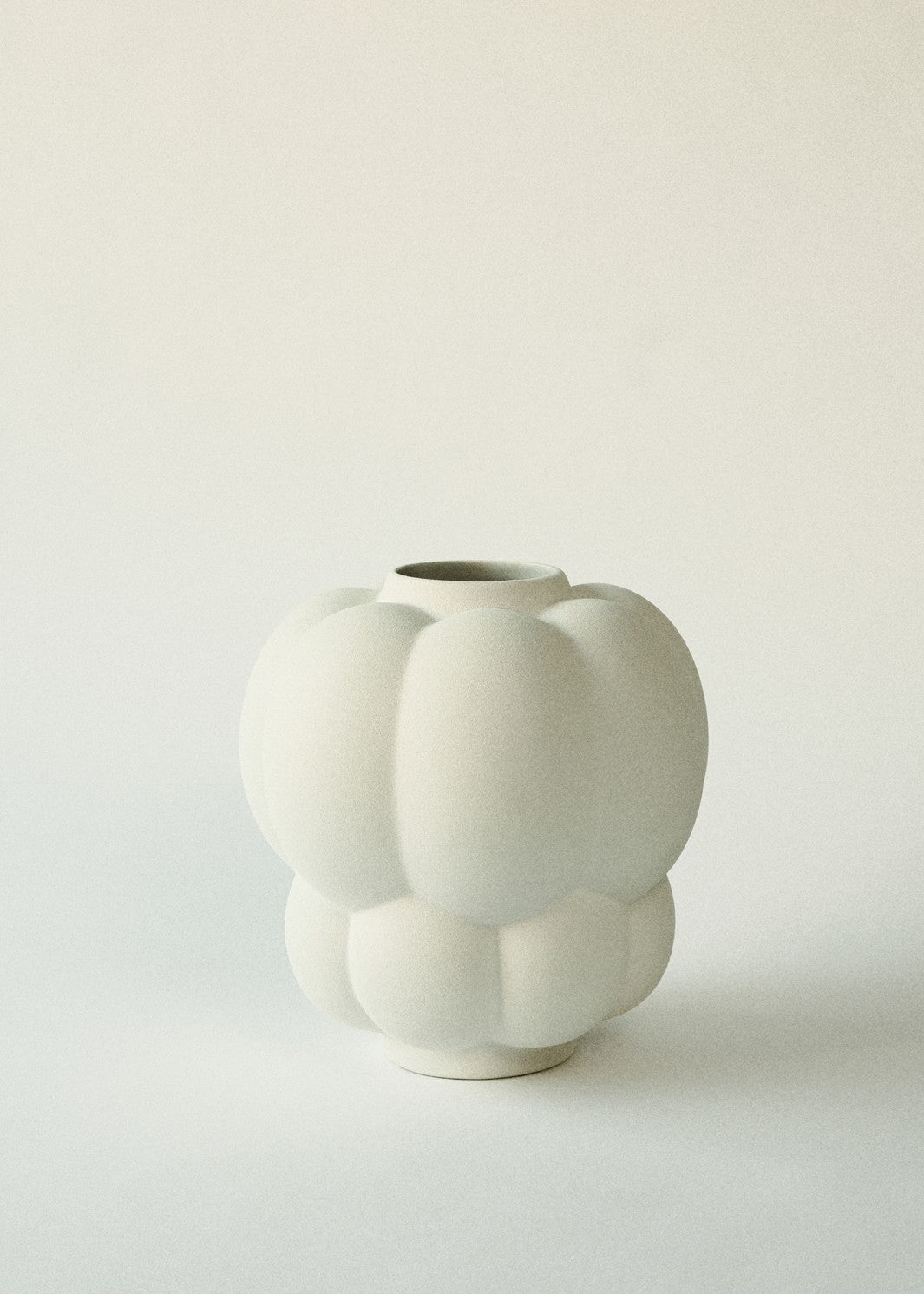 Uva Vase, Cream - Small