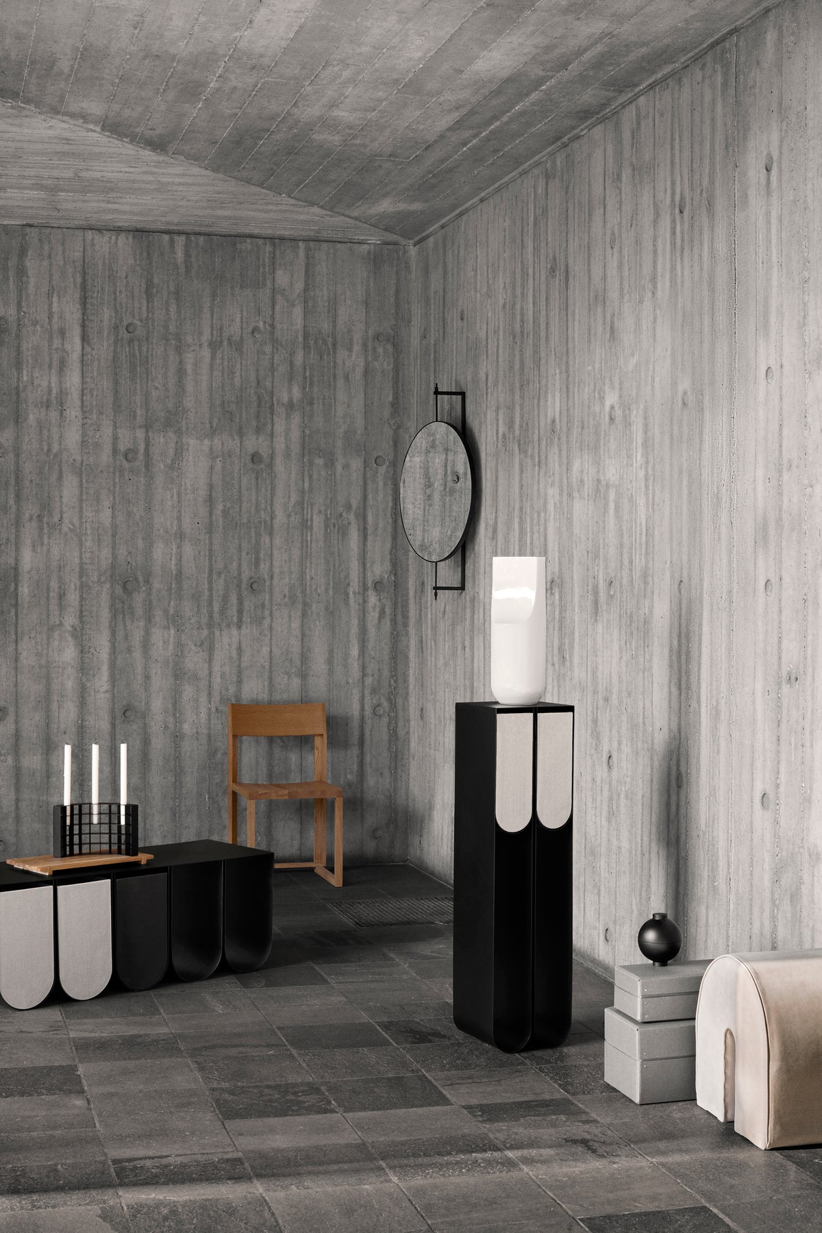 Rotating Mirror, Black