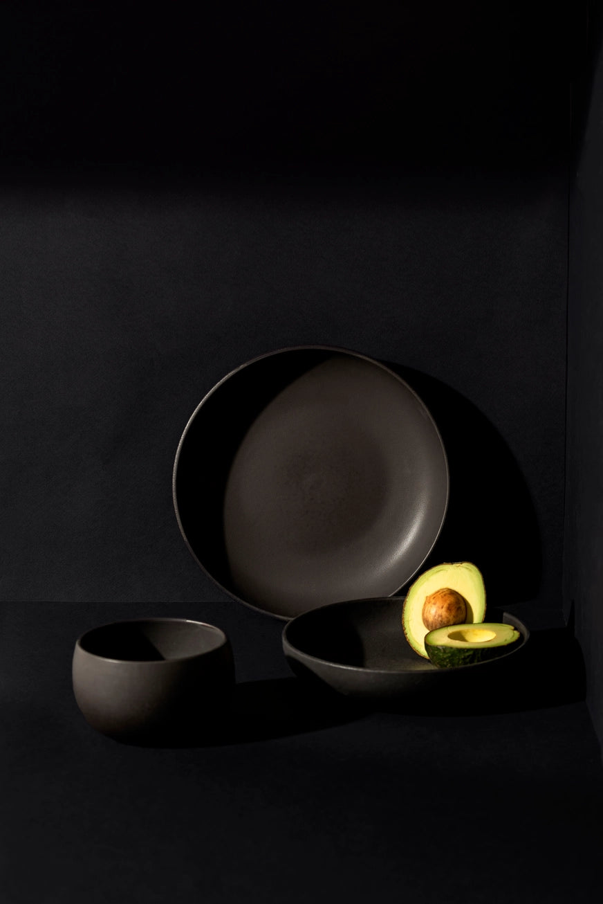 Le Kuisto Dinnerware Set - 12 Pieces, Matte Black